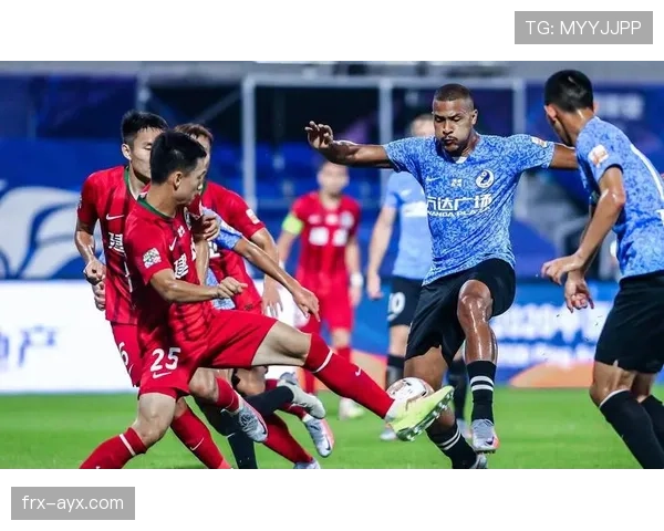 中超冬窗引援热潮来袭，豪门加码抢购新星引关注