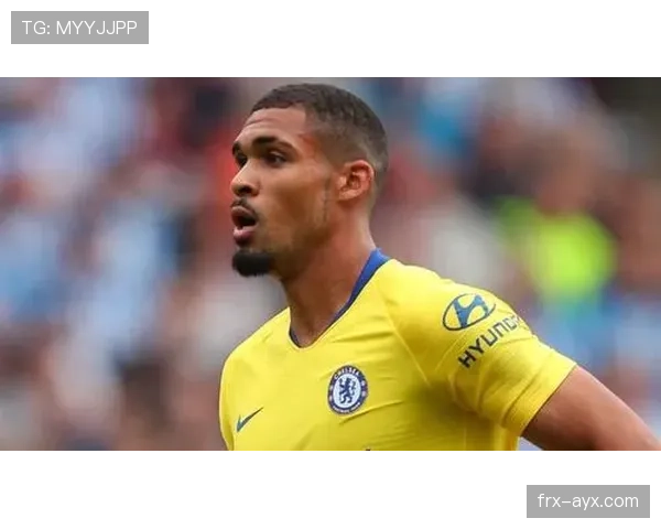 亨克中场组织能力显著提升，战术体系日趋灵活引关注