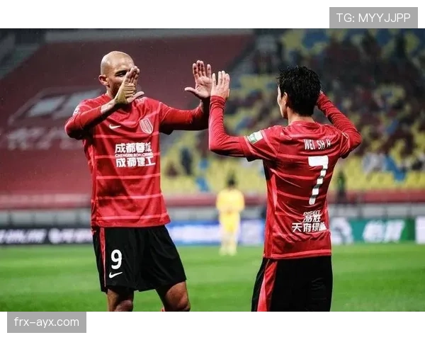 上海海港强势回暖，全力冲击新赛季中超冠军